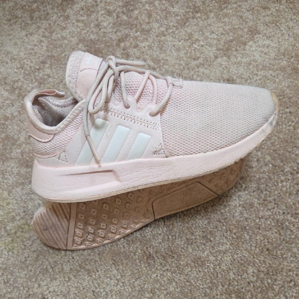 adidas Women's Light Pink Sneakers